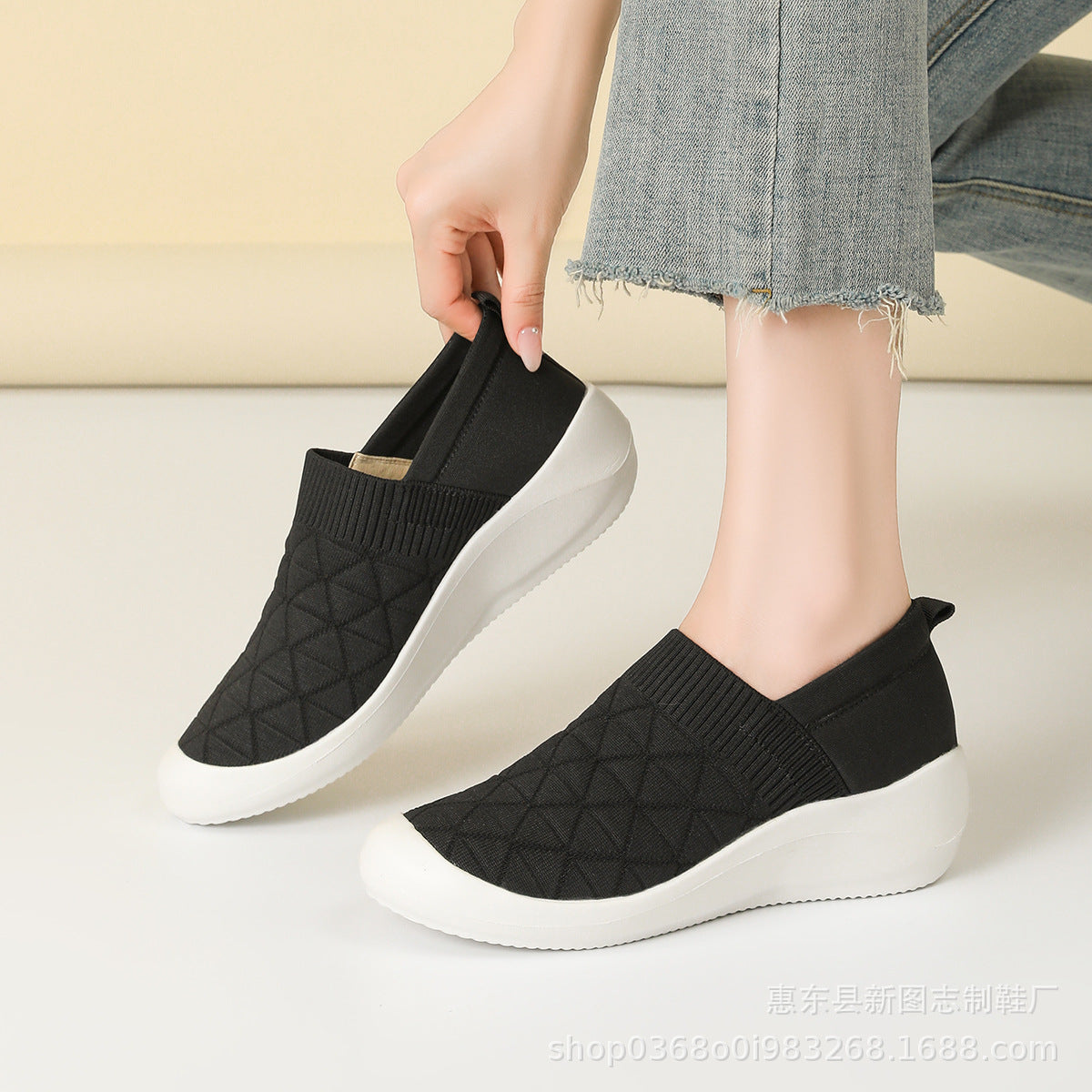 Anti collision Baotou one foot stepping on the slope and leisure sports