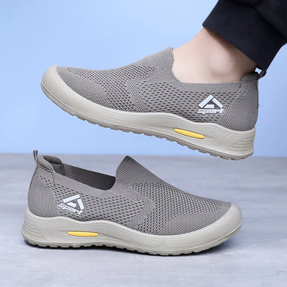 Comfortable and breathable thick soled sports shoes with soft soles for outdoor dad shoes